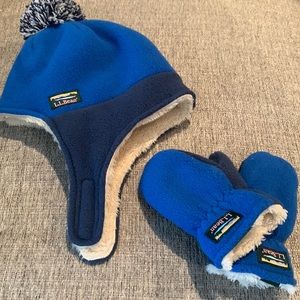 LLBean toddler hat and mittens set
